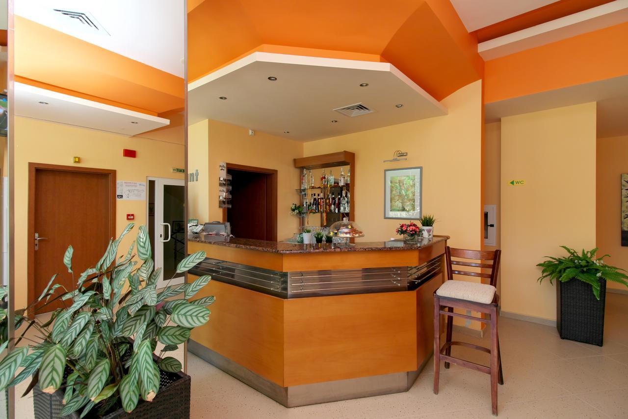 Benvita Hotel Golden Sands Exterior photo